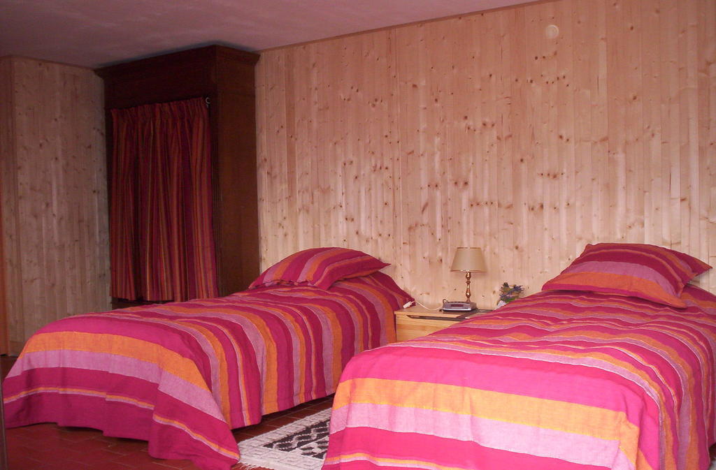 Manoir Du Val Harangt Bed & Breakfast Mardilly Dış mekan fotoğraf